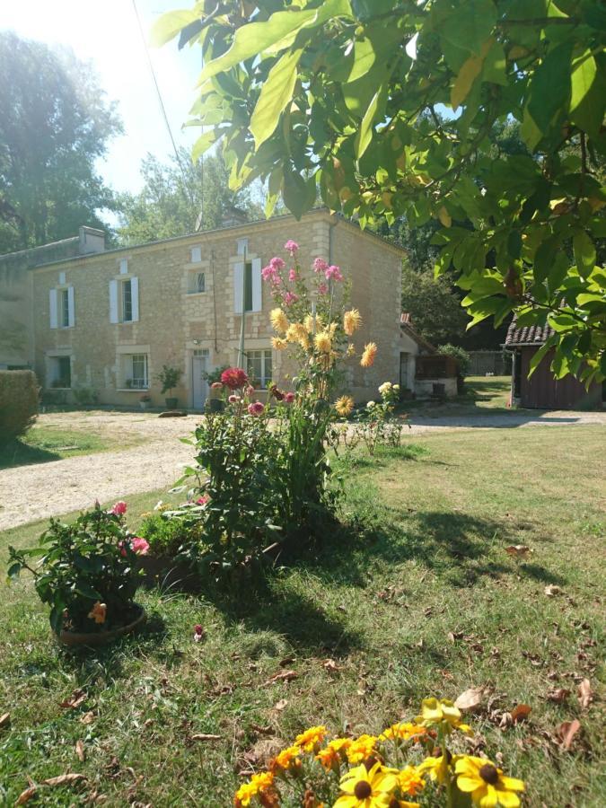 Aux Vieux Fours Bed & Breakfast Noaillac Екстериор снимка