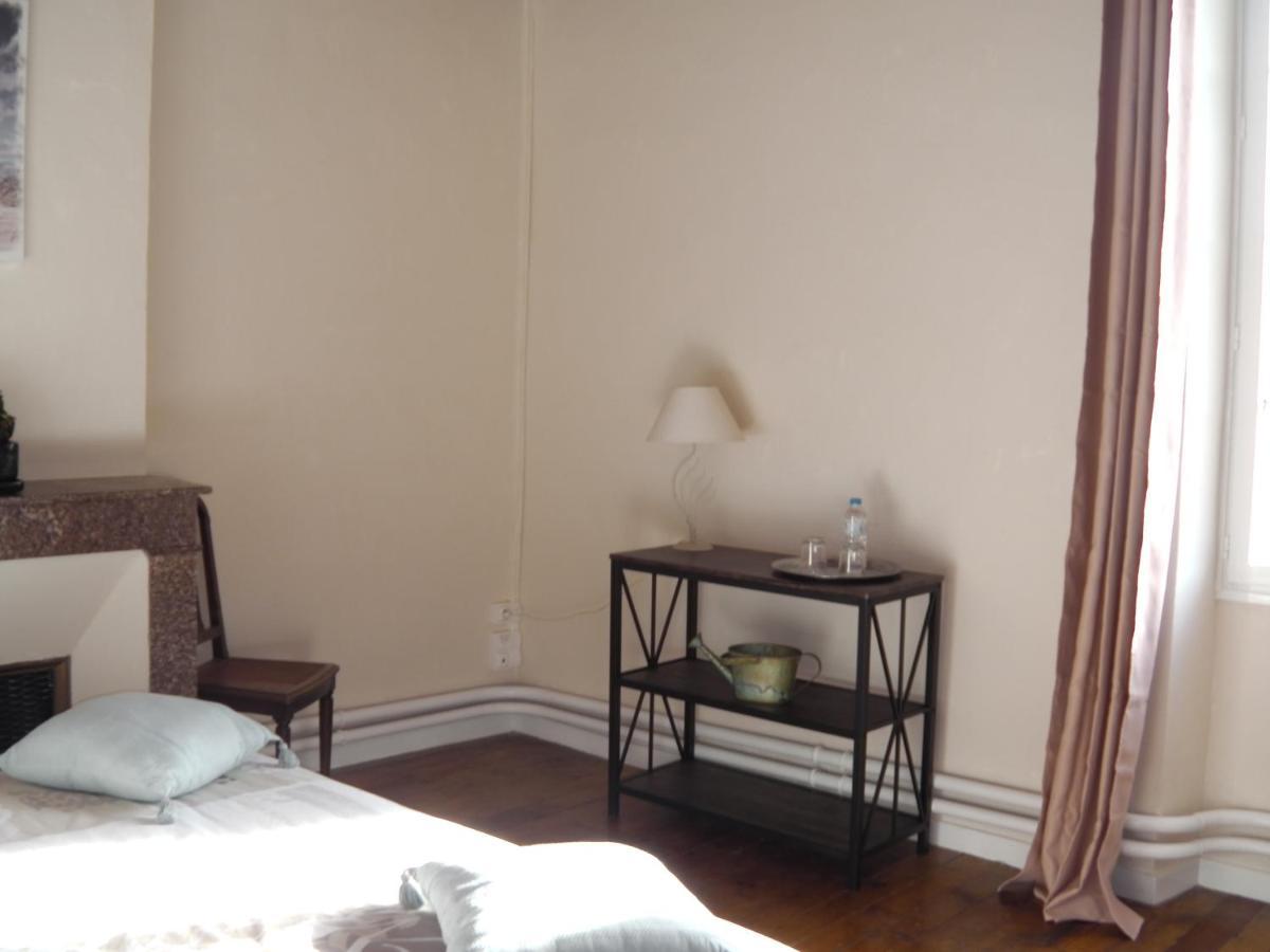 Aux Vieux Fours Bed & Breakfast Noaillac Екстериор снимка
