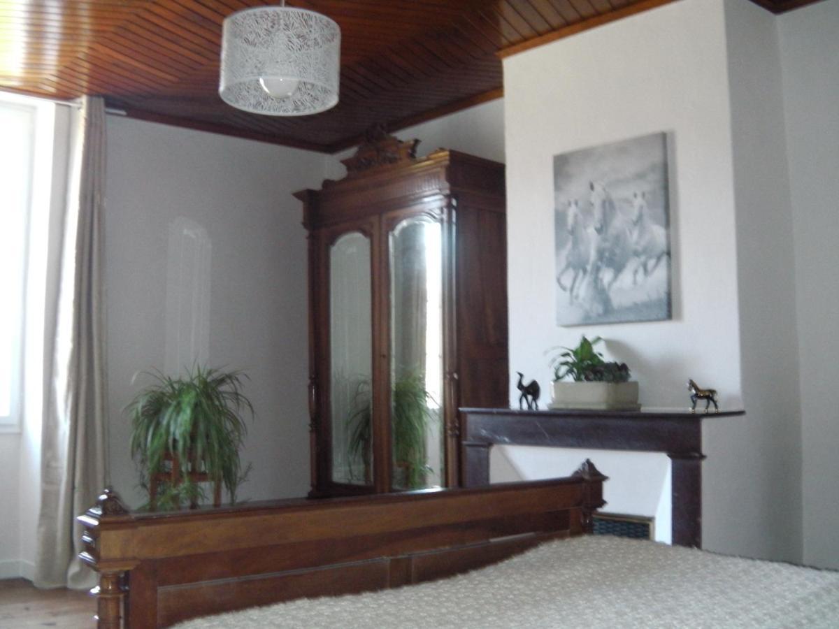 Aux Vieux Fours Bed & Breakfast Noaillac Екстериор снимка
